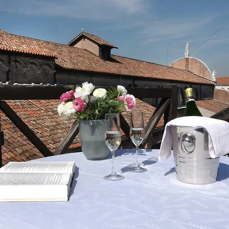 Ca' Elvira Terrazza Veneziana Διαμέρισμα *